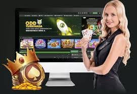 Antarmuka permainan slot hot777 dengan kontrol taruhan dan tombol putar yang jelas